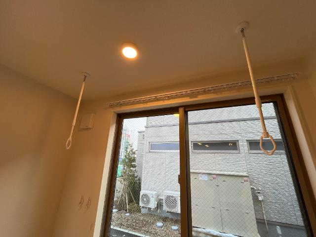 (仮称）向中野道明アパート新築工事の設備|物干し（イメージ）