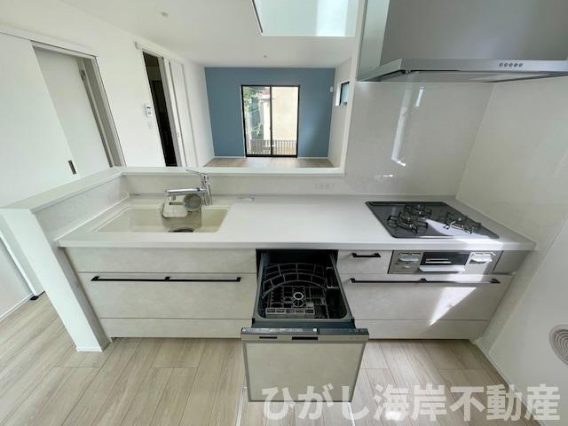 中郡二宮町山西　新築戸建　全２棟のキッチン|食洗器付きシステムキッチン