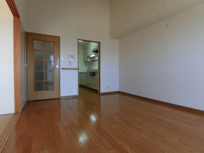 【居間・リビング】 | フレール鶴山台100棟