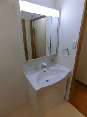 【独立洗面台】 | フレール鶴山台100棟