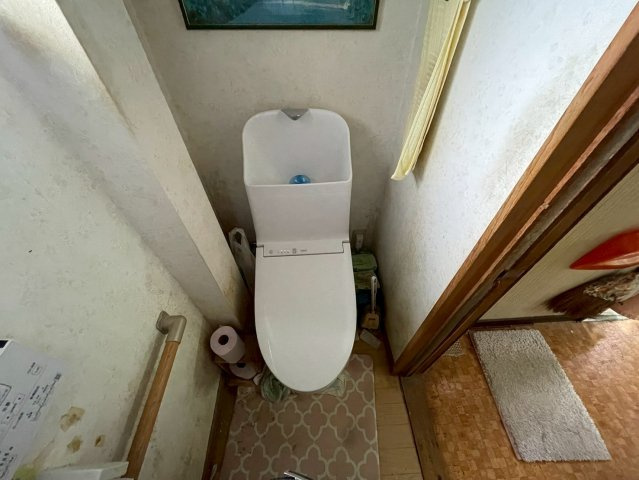 牛久市南１丁目　中古戸建のトイレ