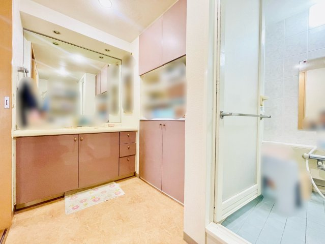 藤ケ丘シティハウスの独立洗面台|洗面室