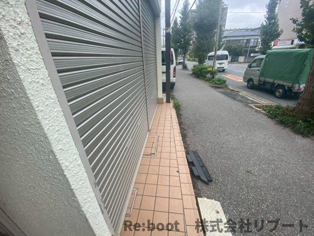 自立の第一ビルの周辺