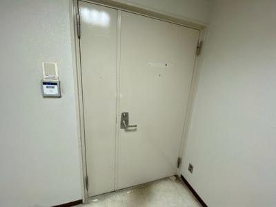 【玄関】 | 興松ビル