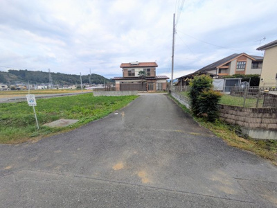 【前面道路含む現地写真】 | 秩父郡横瀬町横瀬　中古戸建