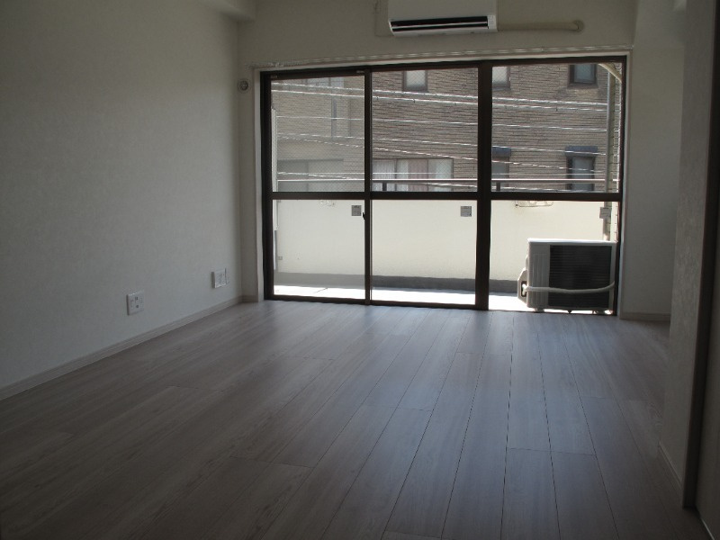 エクシード根岸アメニティーレジデンスのバルコニー