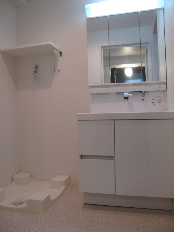 エクシード根岸アメニティーレジデンスの洗面所