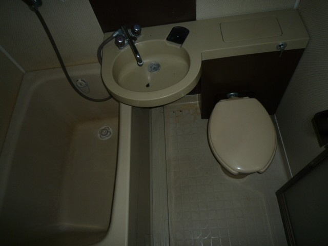 大岡山プラザの浴室