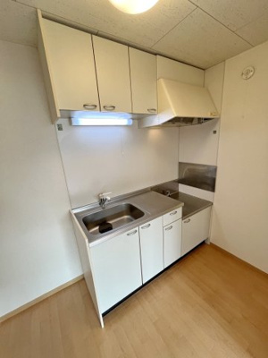 【キッチン】メゾン・ササキ