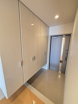 【玄関】 | サーパス北五老内 | 玄関