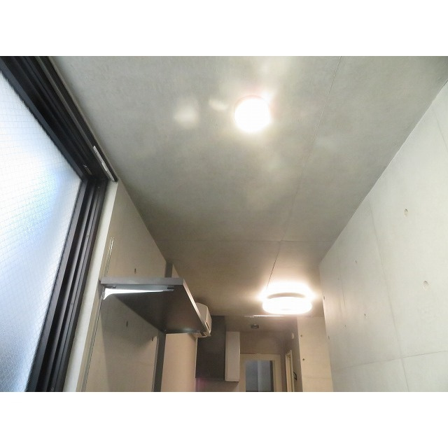 ＫＯＳＴＩＣ　ＭＩＮＯＷＡの居間・リビング