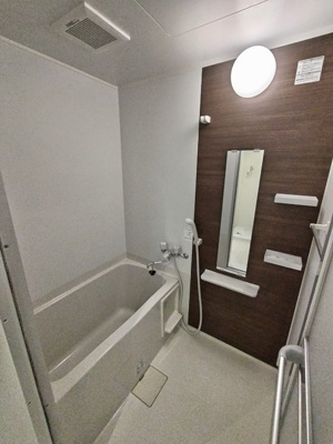 ★鏡付き浴室★