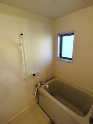 追い焚き付の浴室