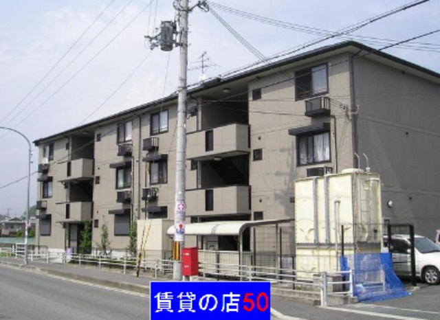 ロイヤルガーデン上牧の外観