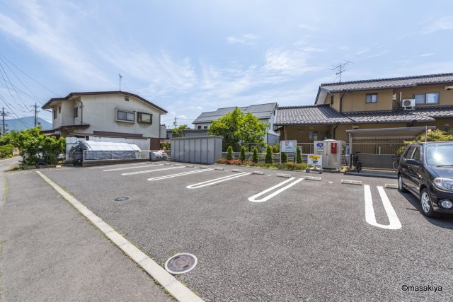 ベル・ルミエールの駐車場|駐車場