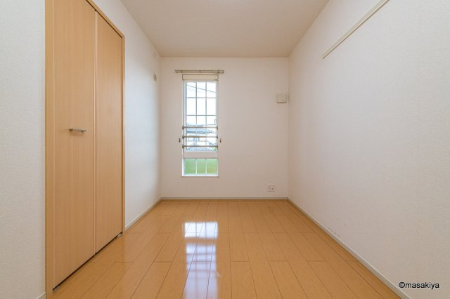 ベル・ルミエールの寝室|洋室