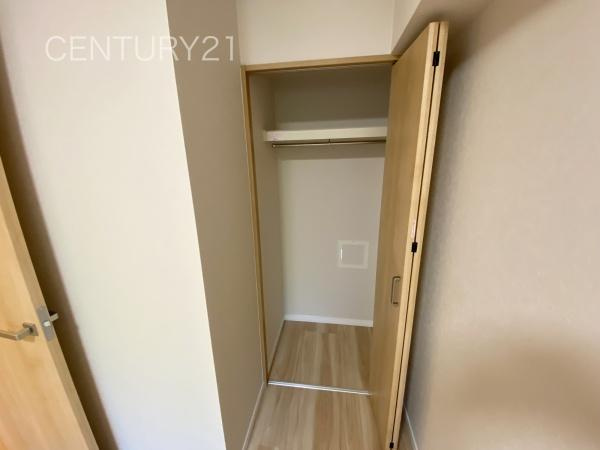 ウイング高崎の収納|ハンガーパイプ付きクローゼットです。