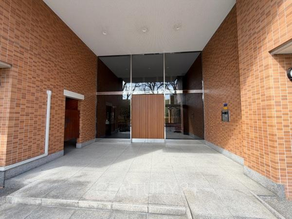 ウイング高崎のエントランス