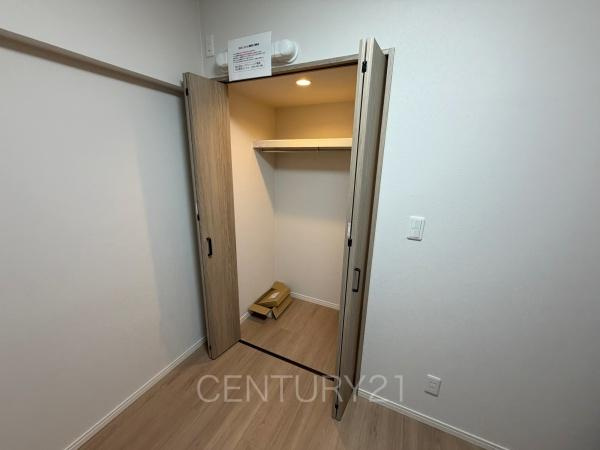 ライオンズマンション高崎の収納|ハンガーパイプ付きクローゼットです。
