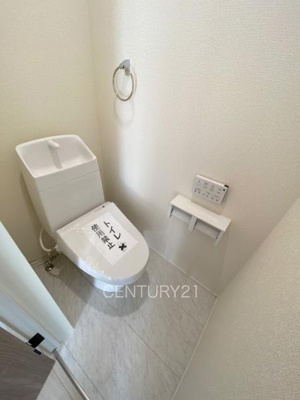 【トイレ】 | 前橋市南町24-1期（3号棟） | ２階トイレです。
温水シャワー洗浄機能付きです。