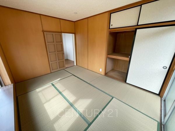 前橋市天川原町2丁目中古の和室|２面彩光の明るい１階和室です。