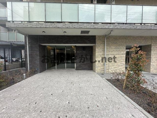 ＧＲＡＮ ＰＡＳＥＯ 三ノ輪のエントランス|建物の内部です