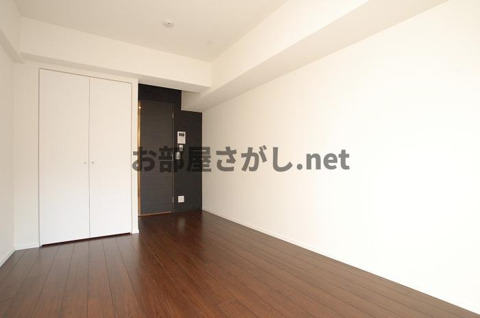 グランドコンシェルジュ広尾の寝室|広くて明るい寝室