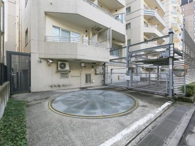【駐車場】 | セントラルクリブ六本木１