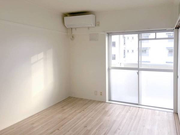 ビレッジハウス富山北4号棟の居間・リビング|ビレッジハウスの同一物件・同一タイプの間取りの写真です