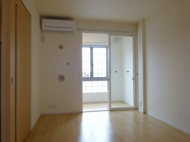 フェリーチェ・優Ⅱの居間・リビング|ゆったり過ごせる居間です