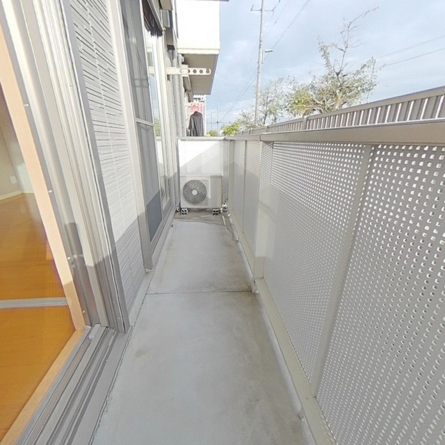 岐阜市北一色９丁目のアパートのバルコニー