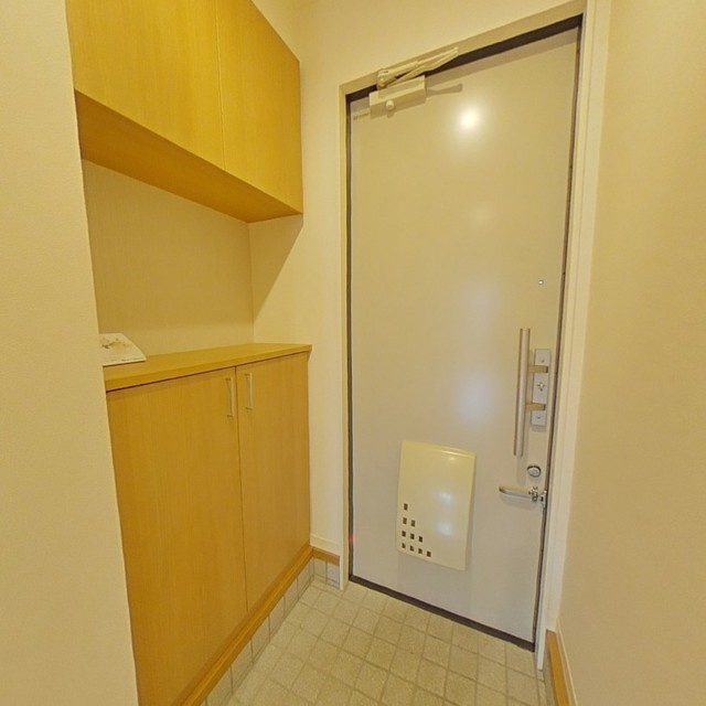 岐阜市北一色９丁目のアパートの玄関