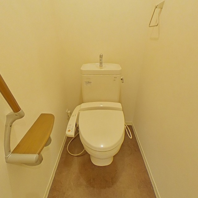 岐阜市北一色９丁目のアパートのトイレ