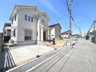 【前面道路含む現地写真】