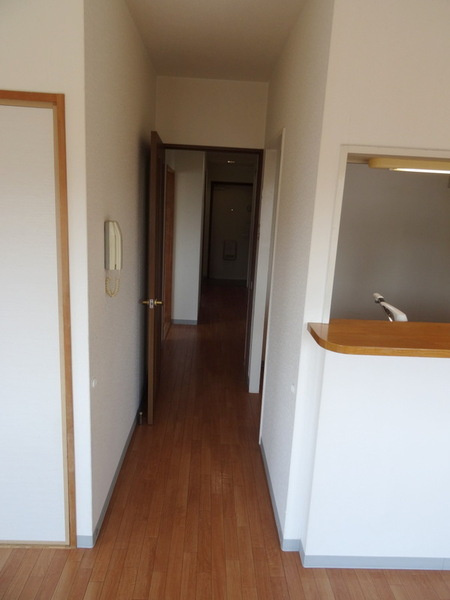 プロニティ江川の玄関|★廊下部分です★