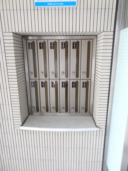 プロニティ江川のエントランス|★集合ポスト★