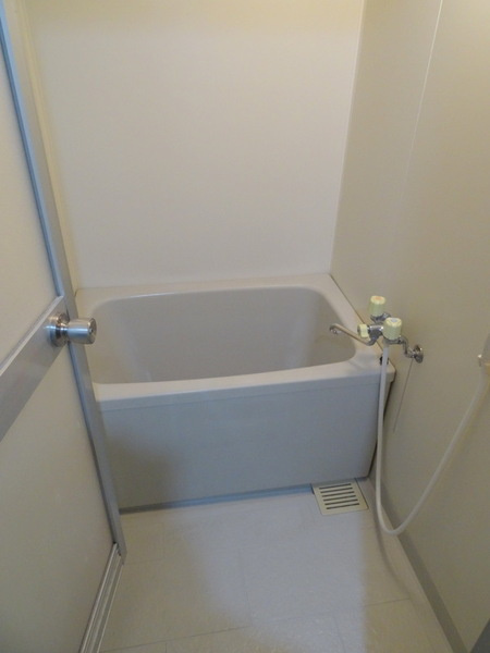 プロニティ江川の浴室|★広めのお風呂★