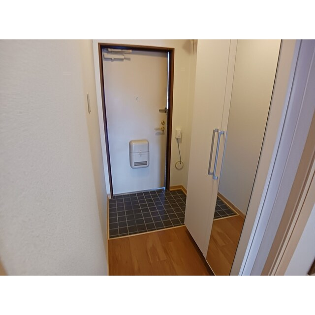 ドミール茜の玄関