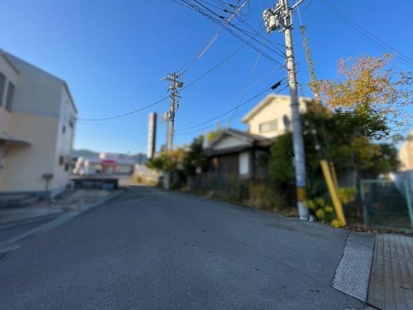 海南市船尾　土地の前面道路含む現地写真