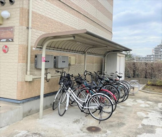 【その他】 | レオパレス三矢小台　ＫＨ | 屋根付き駐輪場