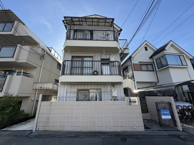 メゾン伊丹稲野の外観|物件を東側から