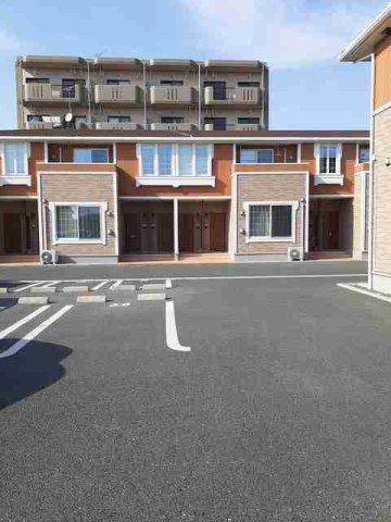 フルール・ソレイユ　Ⅰの駐車場