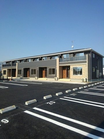 ハピネス・イリゼⅠの駐車場