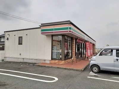 ファザム・ツイン菊池Ｃの周辺|セブンイレブン菊池西寺店まで900m
