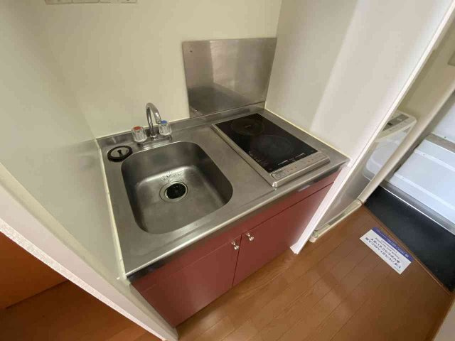 レオパレスドナルドのキッチン|設備・仕様は号室により異なる為、現況を優先致します。