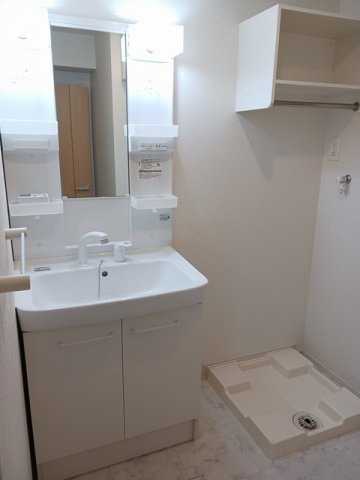 ヴィラ・ステイサイドＣの洗面所