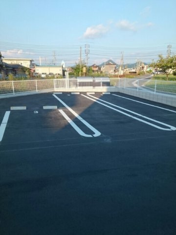 ヴィラ・ステイサイドＣの駐車場