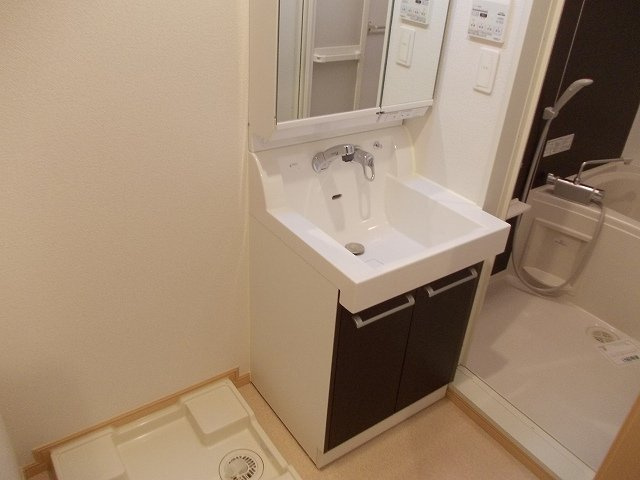 サニーキャンプ東雲Ⅰの洗面所