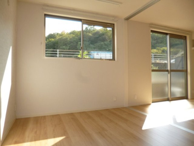 【寝室】 | レジーナⅡ | 洋室