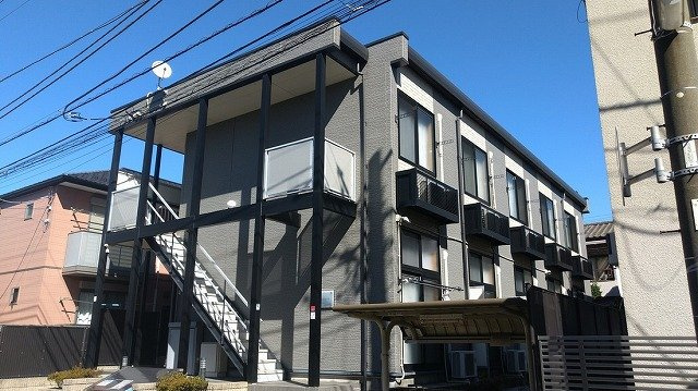 レオパレスウインドコートの外観